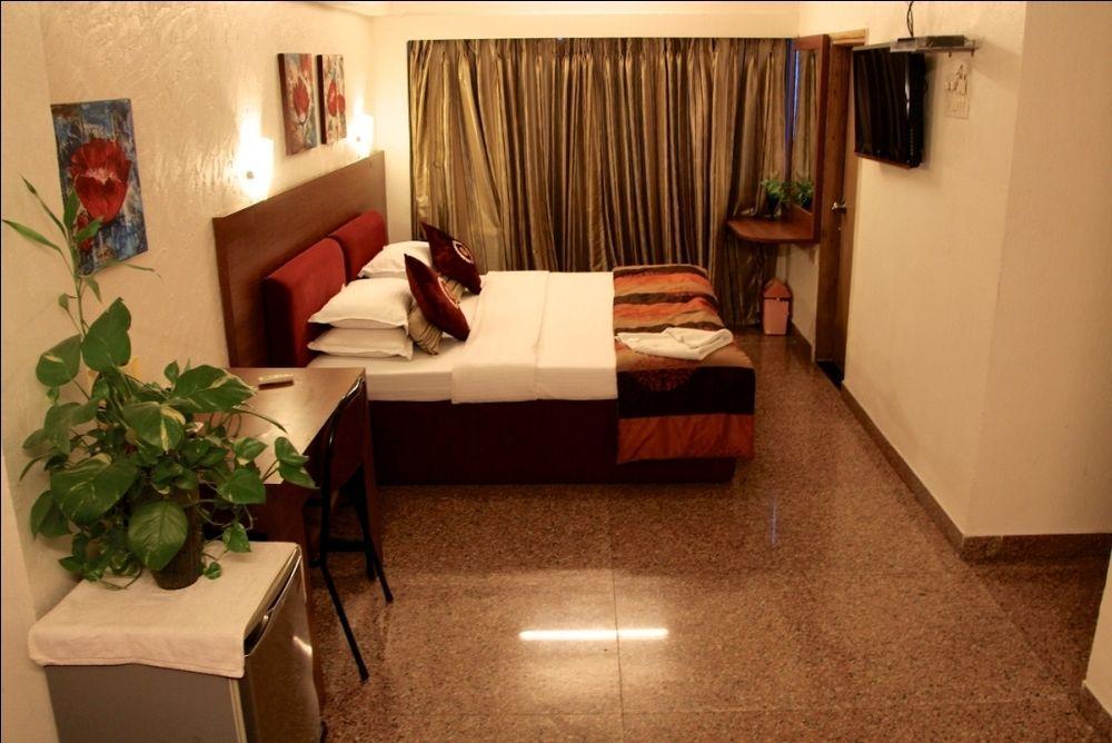 Hotel Samraj Mumbai Exterior foto